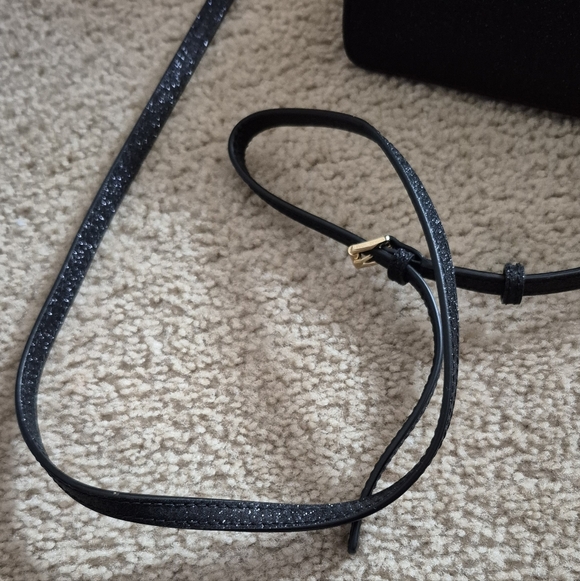 LIKE NEW!!! Michael Kors Black Crossbody with Gold Hardware - Picture 7 of 9